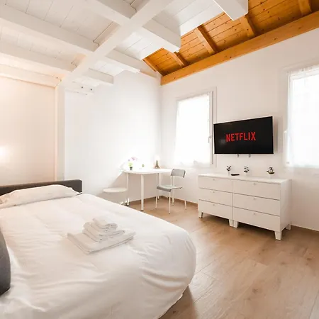 In The Heart Of Bologna, Belvedere House 3 아파트